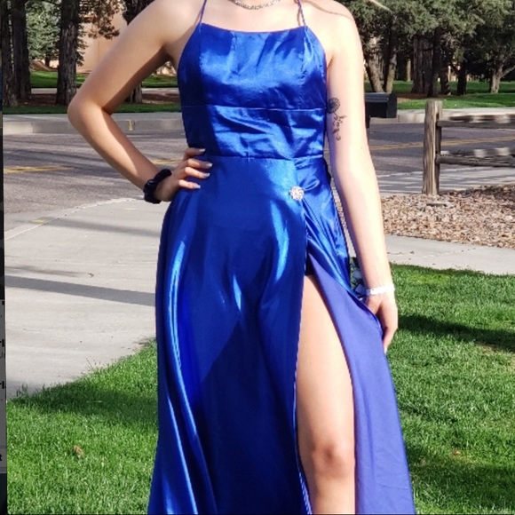 Dress - Picture 2 of 3